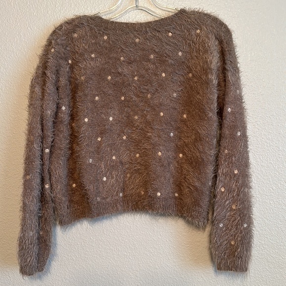 Medium Sis sis soft fuzzy sweater - Picture 3 of 3